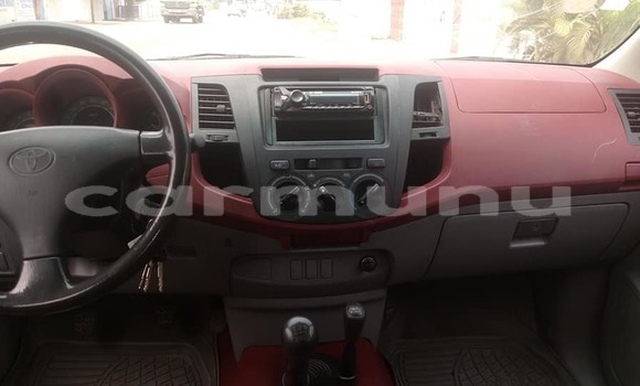 Acheter Occasion Voiture Toyota Hilux Blanc à Brazzaville, Commune de Brazzaville Acheter Occasion Voiture Toyota Hilux Blanc à Brazzaville, Commune de Brazzaville