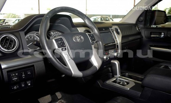Acheter Import Voiture Toyota Tundra Noir à Import - Dubai, Région de la Bouenza Acheter Import Voiture Toyota Tundra Noir à Import - Dubai, Région de la Bouenza