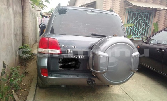 Acheter Occasion Voiture Toyota Land Cruiser Bleu à Brazzaville, Commune de Brazzaville Acheter Occasion Voiture Toyota Land Cruiser Bleu à Brazzaville, Commune de Brazzaville