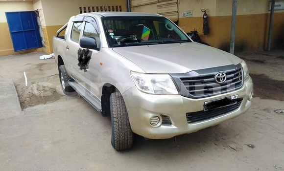 Acheter Occasion Voiture Toyota Hilux Beige à Brazzaville, Commune de Brazzaville Acheter Occasion Voiture Toyota Hilux Beige à Brazzaville, Commune de Brazzaville