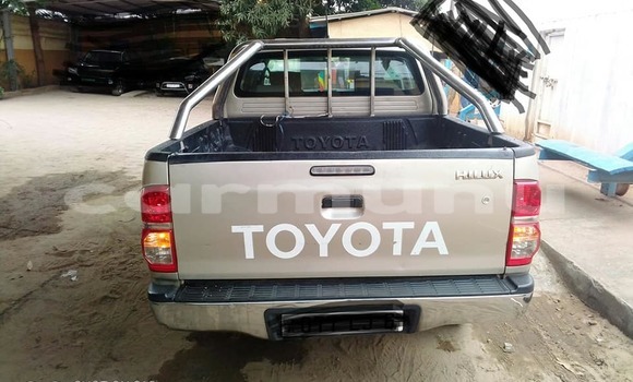 Acheter Occasion Voiture Toyota Hilux Beige à Brazzaville, Commune de Brazzaville Acheter Occasion Voiture Toyota Hilux Beige à Brazzaville, Commune de Brazzaville