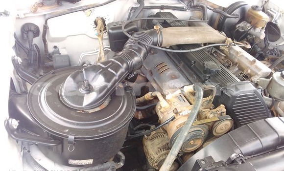 Acheter Occasion Voiture Toyota Hilux Blanc à Brazzaville, Commune de Brazzaville Acheter Occasion Voiture Toyota Hilux Blanc à Brazzaville, Commune de Brazzaville