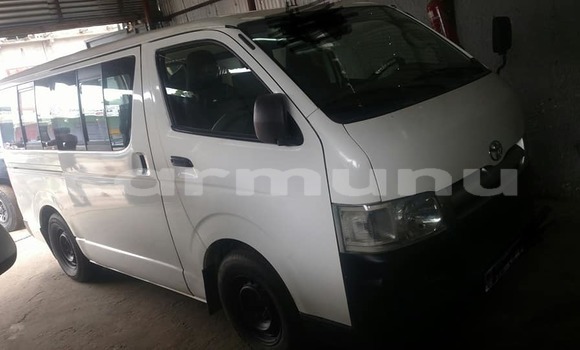 Acheter Occasion Voiture Toyota Hiace Blanc à Brazzaville, Commune de Brazzaville Acheter Occasion Voiture Toyota Hiace Blanc à Brazzaville, Commune de Brazzaville