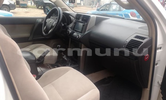 Acheter Occasion Voiture Toyota Land Cruiser Prado Blanc à Brazzaville, Commune de Brazzaville Acheter Occasion Voiture Toyota Land Cruiser Prado Blanc à Brazzaville, Commune de Brazzaville