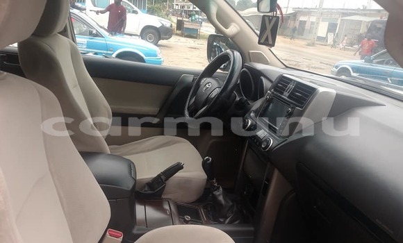 Acheter Occasion Voiture Toyota Land Cruiser Prado Blanc à Brazzaville, Commune de Brazzaville Acheter Occasion Voiture Toyota Land Cruiser Prado Blanc à Brazzaville, Commune de Brazzaville