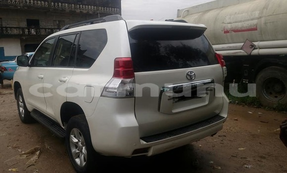 Acheter Occasion Voiture Toyota Land Cruiser Prado Blanc à Brazzaville, Commune de Brazzaville Acheter Occasion Voiture Toyota Land Cruiser Prado Blanc à Brazzaville, Commune de Brazzaville