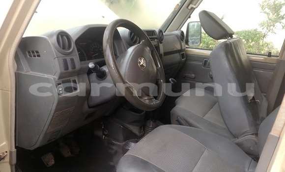 Acheter Occasion Voiture Toyota Pickup Beige à Brazzaville, Commune de Brazzaville Acheter Occasion Voiture Toyota Pickup Beige à Brazzaville, Commune de Brazzaville