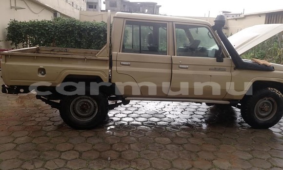 Acheter Occasion Voiture Toyota Pickup Beige à Brazzaville, Commune de Brazzaville Acheter Occasion Voiture Toyota Pickup Beige à Brazzaville, Commune de Brazzaville