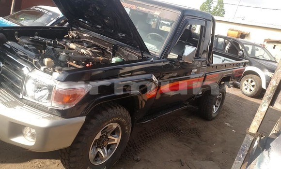 Acheter Occasion Voiture Toyota Pickup Noir à Brazzaville, Commune de Brazzaville Acheter Occasion Voiture Toyota Pickup Noir à Brazzaville, Commune de Brazzaville