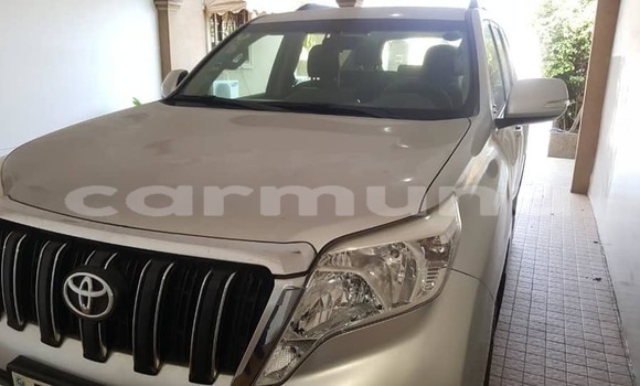 Acheter Occasion Voiture Toyota Land Cruiser Prado Blanc à Brazzaville, Commune de Brazzaville Acheter Occasion Voiture Toyota Land Cruiser Prado Blanc à Brazzaville, Commune de Brazzaville