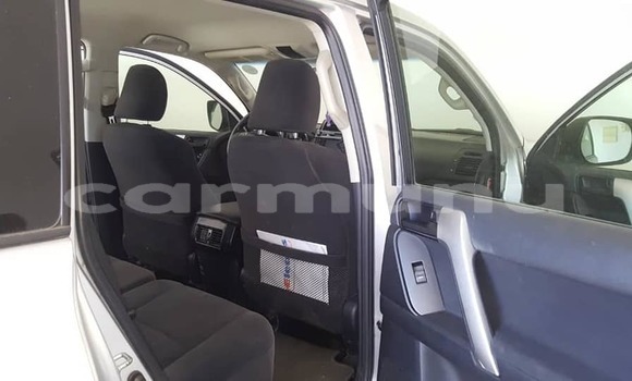 Acheter Occasion Voiture Toyota Land Cruiser Prado Blanc à Brazzaville, Commune de Brazzaville Acheter Occasion Voiture Toyota Land Cruiser Prado Blanc à Brazzaville, Commune de Brazzaville