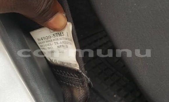 Acheter Occasion Voiture Suzuki Jimny Gris à Brazzaville, Commune de Brazzaville Acheter Occasion Voiture Suzuki Jimny Gris à Brazzaville, Commune de Brazzaville