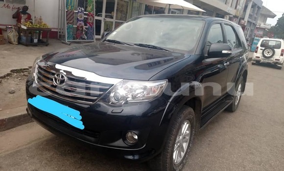 Acheter Occasion Voiture Toyota Fortuner Noir à Brazzaville, Commune de Brazzaville Acheter Occasion Voiture Toyota Fortuner Noir à Brazzaville, Commune de Brazzaville