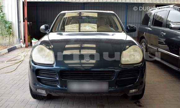 Acheter Import Voiture Porsche Cayenne Vert à Import - Dubai, Région de la Bouenza Acheter Import Voiture Porsche Cayenne Vert à Import - Dubai, Région de la Bouenza