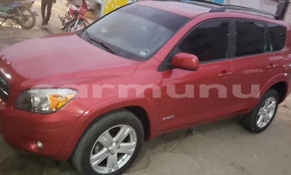 Acheter Occasion Voiture Toyota RAV4 Rouge à Brazzaville, Commune de Brazzaville Acheter Occasion Voiture Toyota RAV4 Rouge à Brazzaville, Commune de Brazzaville