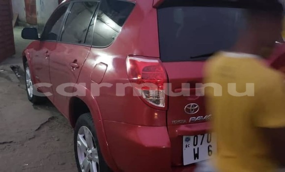 Acheter Occasion Voiture Toyota RAV4 Rouge à Brazzaville, Commune de Brazzaville Acheter Occasion Voiture Toyota RAV4 Rouge à Brazzaville, Commune de Brazzaville