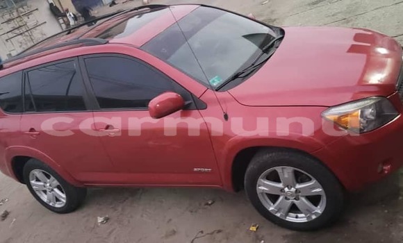 Acheter Occasion Voiture Toyota RAV4 Rouge à Brazzaville, Commune de Brazzaville Acheter Occasion Voiture Toyota RAV4 Rouge à Brazzaville, Commune de Brazzaville