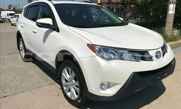 Buy Used Toyota RAV4 White Car in Brazzaville in Municipality of Brazzaville Buy Used Toyota RAV4 White Car in Brazzaville in Municipality of Brazzaville