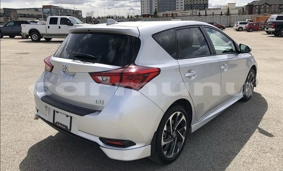 Buy Used Toyota Corolla II Silver Car in Brazzaville in Municipality of Brazzaville Buy Used Toyota Corolla II Silver Car in Brazzaville in Municipality of Brazzaville