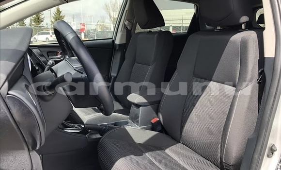 Buy Used Toyota Corolla II Silver Car in Brazzaville in Municipality of Brazzaville Buy Used Toyota Corolla II Silver Car in Brazzaville in Municipality of Brazzaville