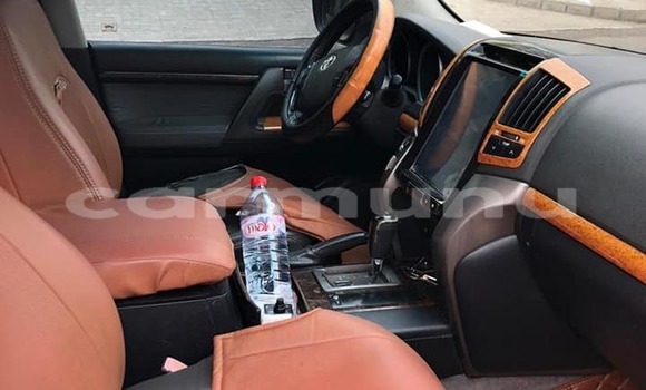 Buy Used Toyota Land Cruiser White Car in Brazzaville in Municipality of Brazzaville Buy Used Toyota Land Cruiser White Car in Brazzaville in Municipality of Brazzaville