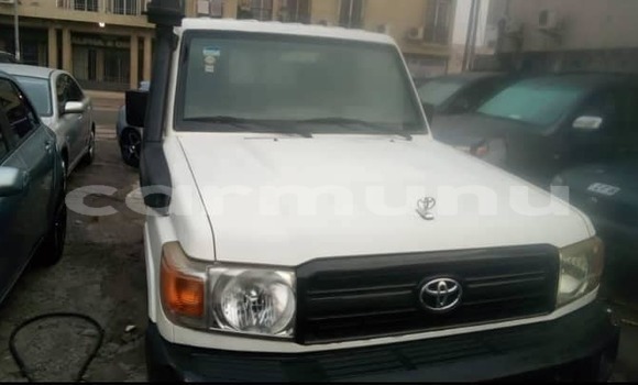 Buy Used Toyota Land Cruiser Beige Car in Brazzaville in Municipality of Brazzaville Buy Used Toyota Land Cruiser Beige Car in Brazzaville in Municipality of Brazzaville