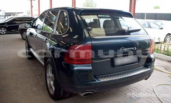 Acheter Import Voiture Porsche Cayenne Vert à Import - Dubai, Région de la Bouenza Acheter Import Voiture Porsche Cayenne Vert à Import - Dubai, Région de la Bouenza