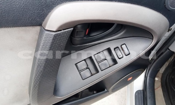 Acheter Occasion Voiture Toyota RAV4 Gris à Brazzaville, Commune de Brazzaville Acheter Occasion Voiture Toyota RAV4 Gris à Brazzaville, Commune de Brazzaville