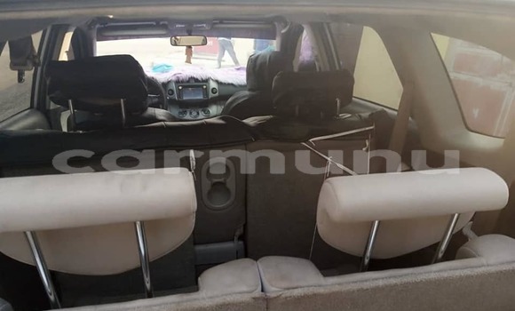 Acheter Occasion Voiture Toyota RAV4 Gris à Brazzaville, Commune de Brazzaville Acheter Occasion Voiture Toyota RAV4 Gris à Brazzaville, Commune de Brazzaville