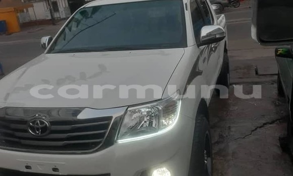 Acheter Occasion Voiture Toyota Hilux Blanc à Brazzaville, Commune de Brazzaville Acheter Occasion Voiture Toyota Hilux Blanc à Brazzaville, Commune de Brazzaville