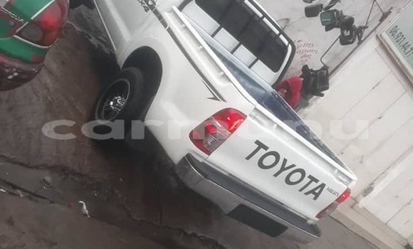 Acheter Occasion Voiture Toyota Hilux Blanc à Brazzaville, Commune de Brazzaville Acheter Occasion Voiture Toyota Hilux Blanc à Brazzaville, Commune de Brazzaville