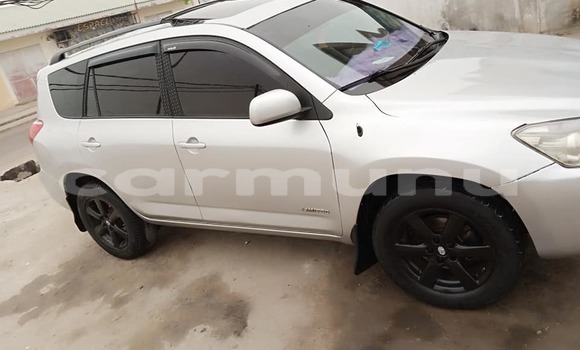 Acheter Occasion Voiture Toyota RAV4 Gris à Brazzaville, Commune de Brazzaville Acheter Occasion Voiture Toyota RAV4 Gris à Brazzaville, Commune de Brazzaville