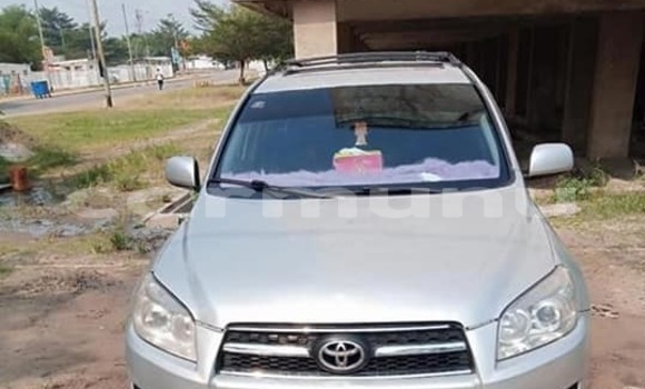 Acheter Occasion Voiture Toyota RAV4 Gris à Brazzaville, Commune de Brazzaville Acheter Occasion Voiture Toyota RAV4 Gris à Brazzaville, Commune de Brazzaville