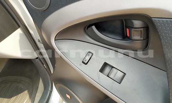 Acheter Occasion Voiture Toyota RAV4 Gris à Brazzaville, Commune de Brazzaville Acheter Occasion Voiture Toyota RAV4 Gris à Brazzaville, Commune de Brazzaville