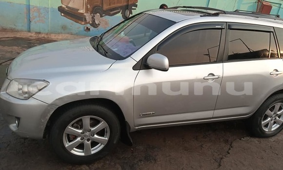 Acheter Occasion Voiture Toyota RAV4 Gris à Brazzaville, Commune de Brazzaville Acheter Occasion Voiture Toyota RAV4 Gris à Brazzaville, Commune de Brazzaville