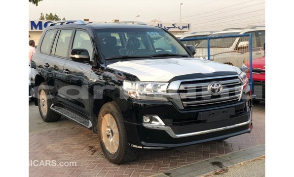 Acheter Import Voiture Toyota Land Cruiser Noir à Import - Dubai, Région de la Bouenza Acheter Import Voiture Toyota Land Cruiser Noir à Import - Dubai, Région de la Bouenza