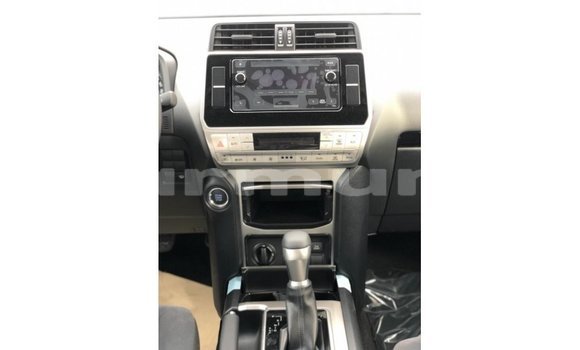 Acheter Import Voiture Toyota Prado Bleu à Import - Dubai, Région de la Bouenza Acheter Import Voiture Toyota Prado Bleu à Import - Dubai, Région de la Bouenza