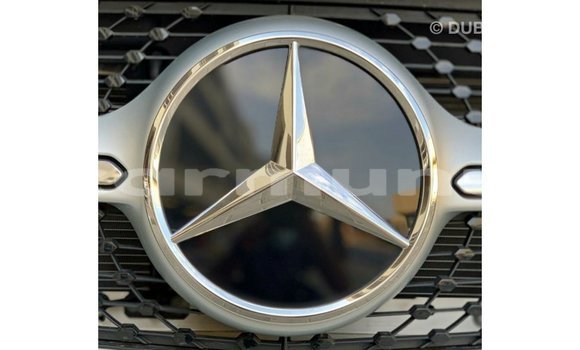 Buy Import Mercedes-Benz GLC White Car in Import - Dubai in Region of Bouenza Buy Import Mercedes-Benz GLC White Car in Import - Dubai in Region of Bouenza