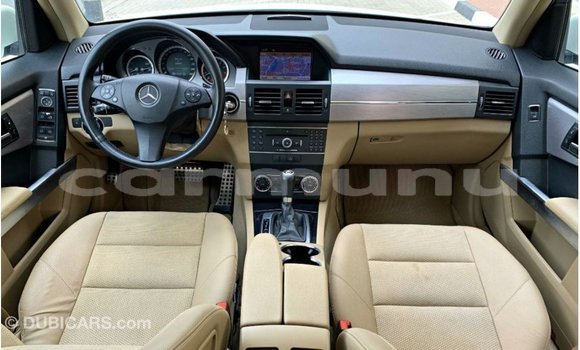 Buy Import Mercedes-Benz 190 White Car in Import - Dubai in Region of Bouenza Buy Import Mercedes-Benz 190 White Car in Import - Dubai in Region of Bouenza