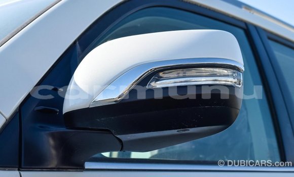 Acheter Import Voiture Toyota Land Cruiser Blanc à Import - Dubai, Région de la Bouenza Acheter Import Voiture Toyota Land Cruiser Blanc à Import - Dubai, Région de la Bouenza