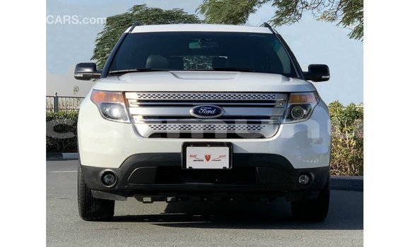 Acheter Import Voiture Ford Explorer Blanc à Import - Dubai, Région de la Bouenza Acheter Import Voiture Ford Explorer Blanc à Import - Dubai, Région de la Bouenza