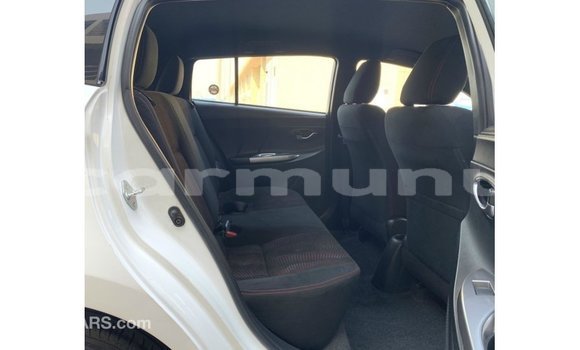Acheter Import Voiture Toyota Yaris Blanc à Import - Dubai, Région de la Bouenza Acheter Import Voiture Toyota Yaris Blanc à Import - Dubai, Région de la Bouenza