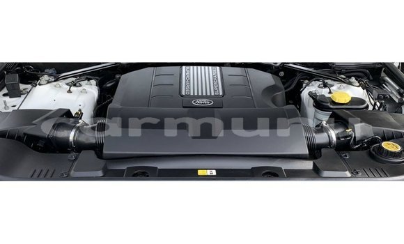 Acheter Import Voiture Land Rover Range Rover Blanc à Import - Dubai, Région de la Bouenza Acheter Import Voiture Land Rover Range Rover Blanc à Import - Dubai, Région de la Bouenza