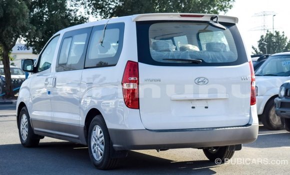 Acheter Import Utilitaire Hyundai Chorus Blanc à Import - Dubai, Région de la Bouenza Acheter Import Utilitaire Hyundai Chorus Blanc à Import - Dubai, Région de la Bouenza