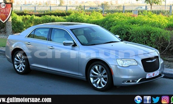 Acheter Import Voiture Chrysler 300 Autre à Import - Dubai, Région de la Bouenza