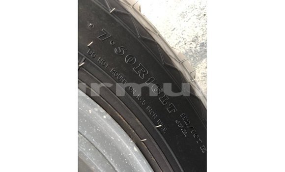 Buy Import Toyota Land Cruiser White Car in Import - Dubai in Region of Bouenza Buy Import Toyota Land Cruiser White Car in Import - Dubai in Region of Bouenza