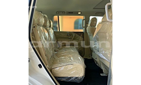 Acheter Import Voiture Nissan Patrol Blanc à Import - Dubai, Région de la Bouenza Acheter Import Voiture Nissan Patrol Blanc à Import - Dubai, Région de la Bouenza