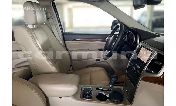 Buy Import Jeep Grand Cherokee Black Car in Import - Dubai in Region of Bouenza Buy Import Jeep Grand Cherokee Black Car in Import - Dubai in Region of Bouenza