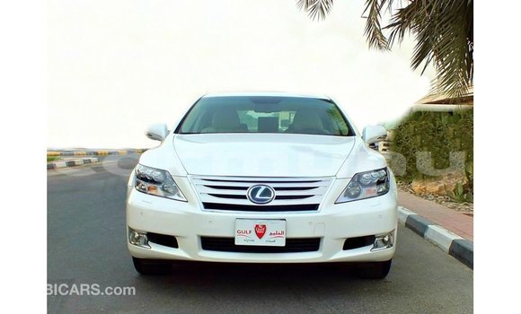 Acheter Import Voiture Lexus LS Blanc à Import - Dubai, Région de la Bouenza Acheter Import Voiture Lexus LS Blanc à Import - Dubai, Région de la Bouenza