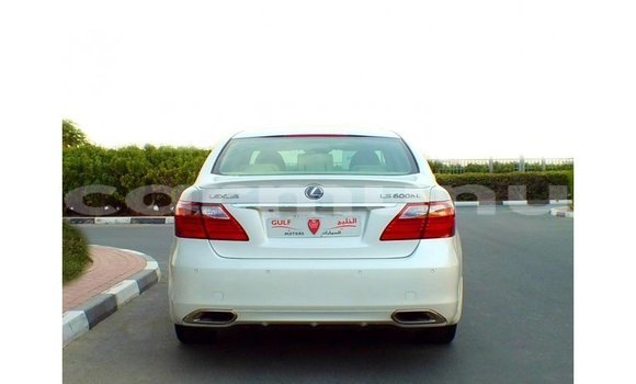 Acheter Import Voiture Lexus LS Blanc à Import - Dubai, Région de la Bouenza Acheter Import Voiture Lexus LS Blanc à Import - Dubai, Région de la Bouenza